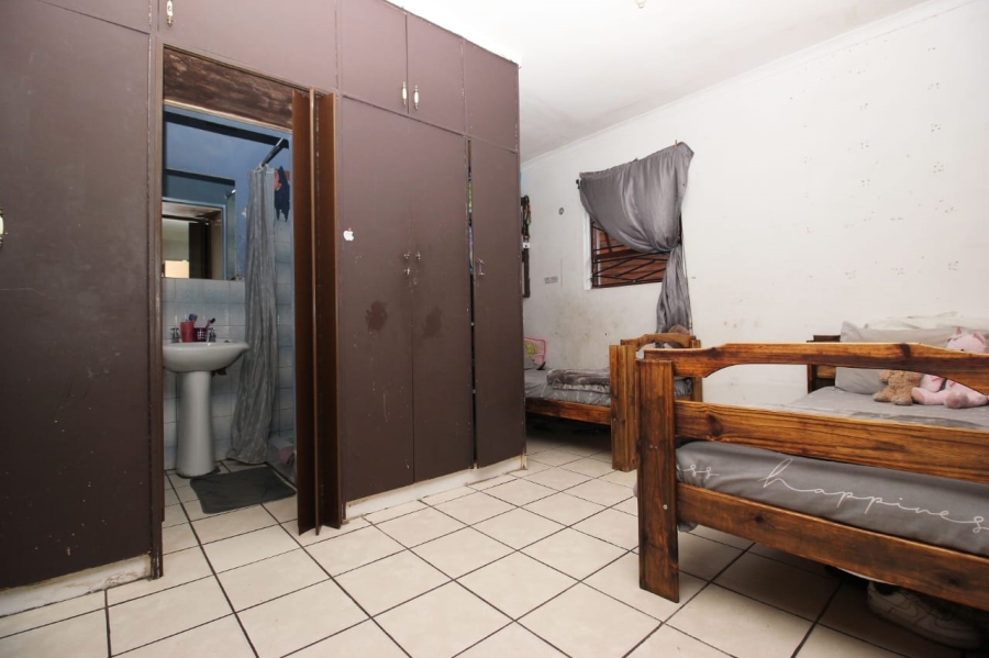 4 Bedroom Property for Sale in Hillview Western Cape